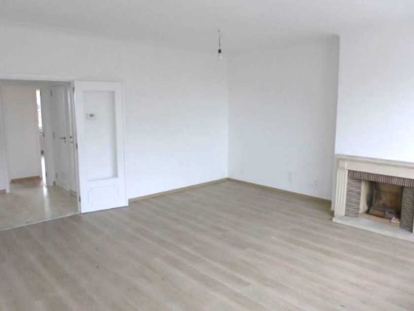 adresse sur demande, 1180 Bruxelles, Belgique, 2 Bedrooms Bedrooms, ,1 la Salle de bainBathrooms,Appartment,à louer,adresse sur demande,1054