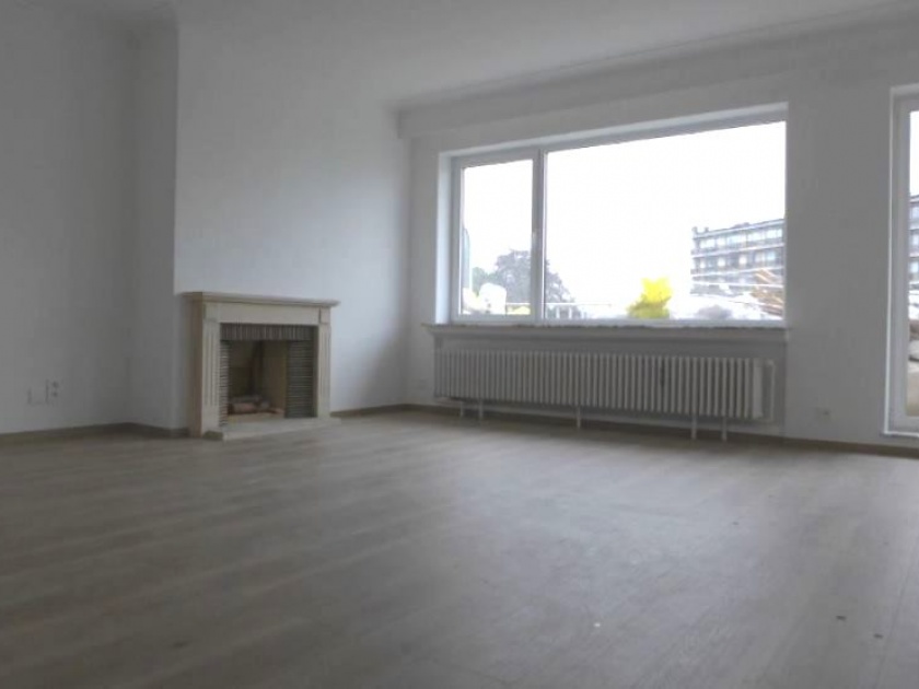 adresse sur demande, 1180 Bruxelles, Belgique, 2 Bedrooms Bedrooms, ,1 la Salle de bainBathrooms,Appartment,à louer,adresse sur demande,1054